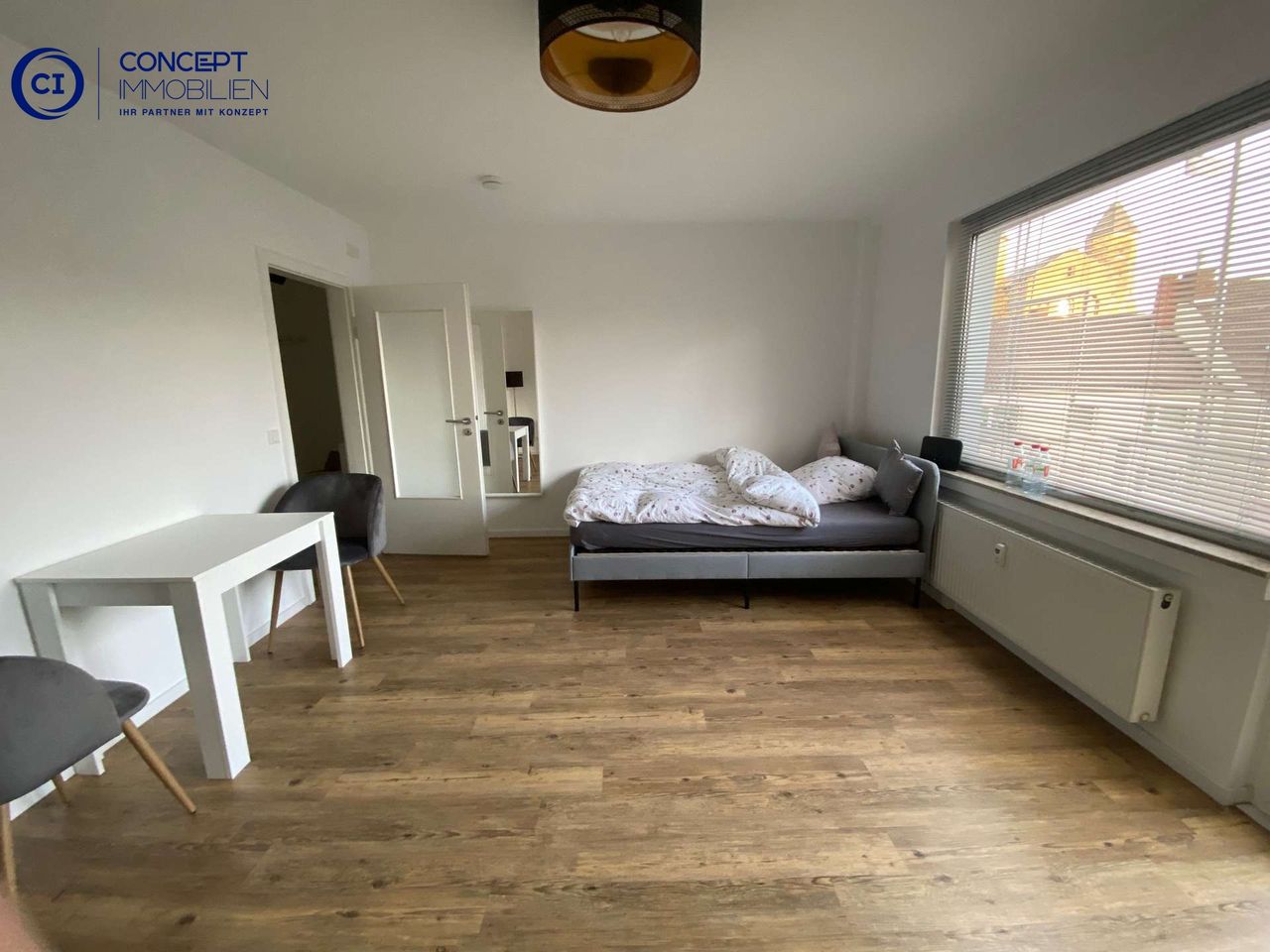 Wohn- Schlafzimmer