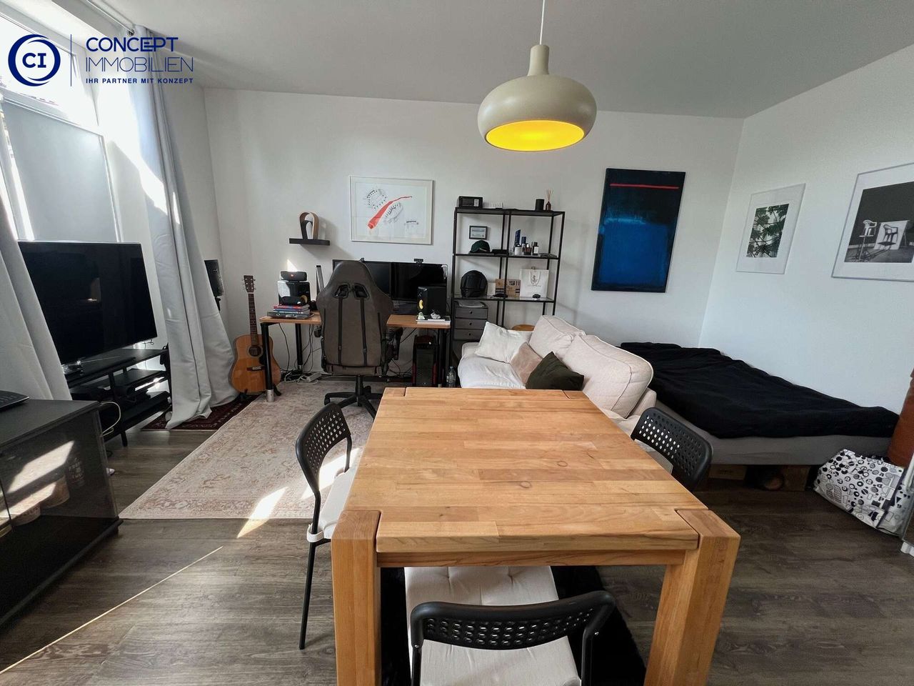 Wohn- Schlafzimmer