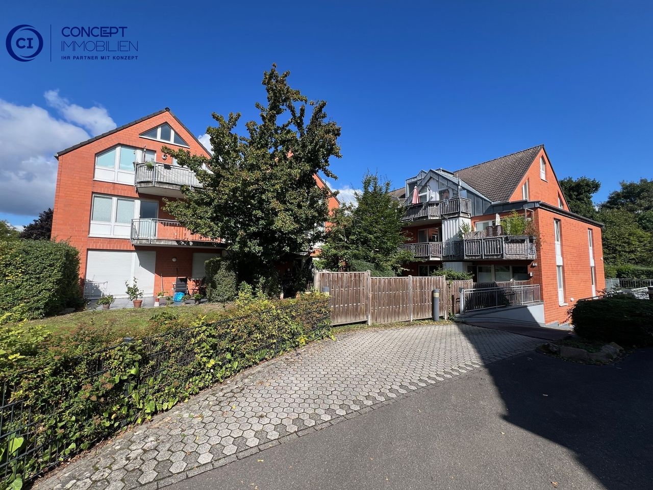 Strassenansicht 1