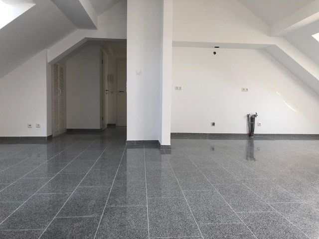 Wohn- Schlafzimmer