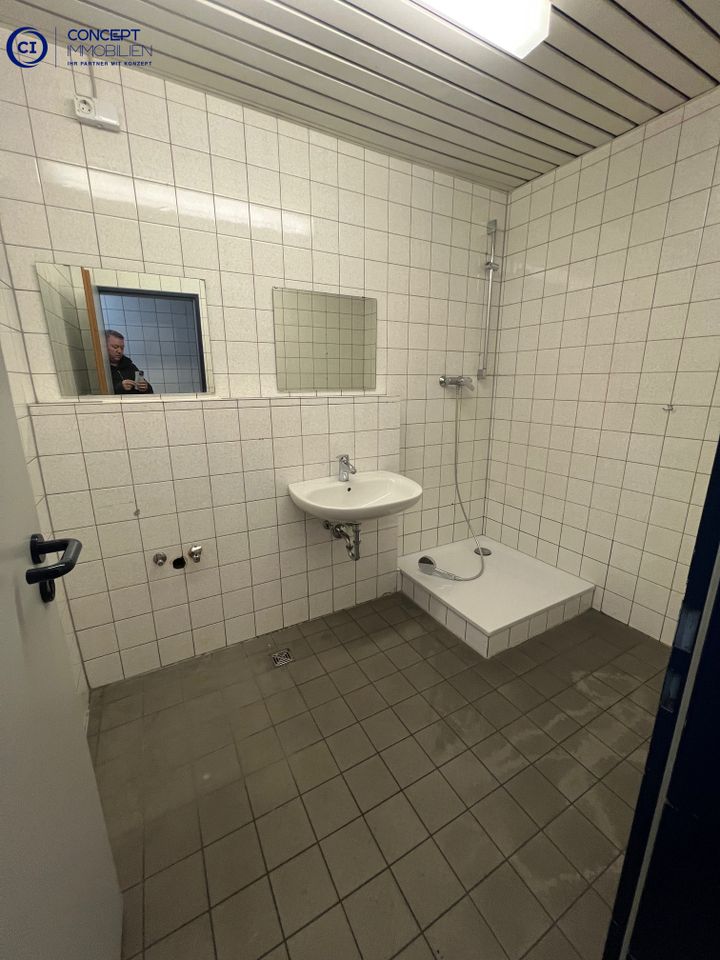 Sanitär Damen Dusche