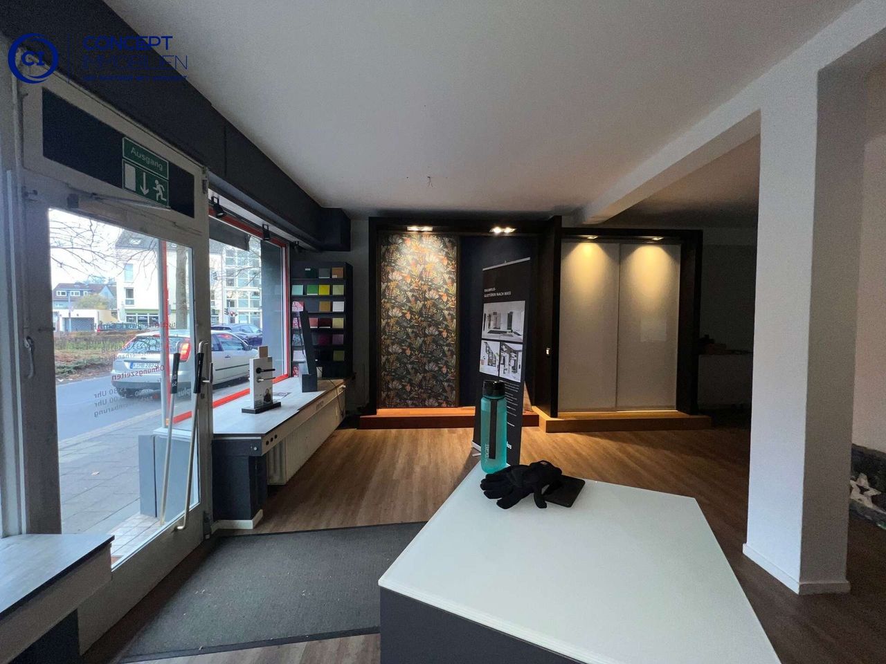 Verkaufsraum vorne 2