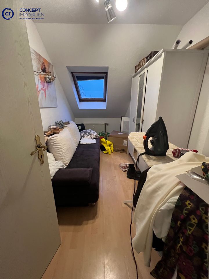 kleines Kinderzimmer oder Büro
