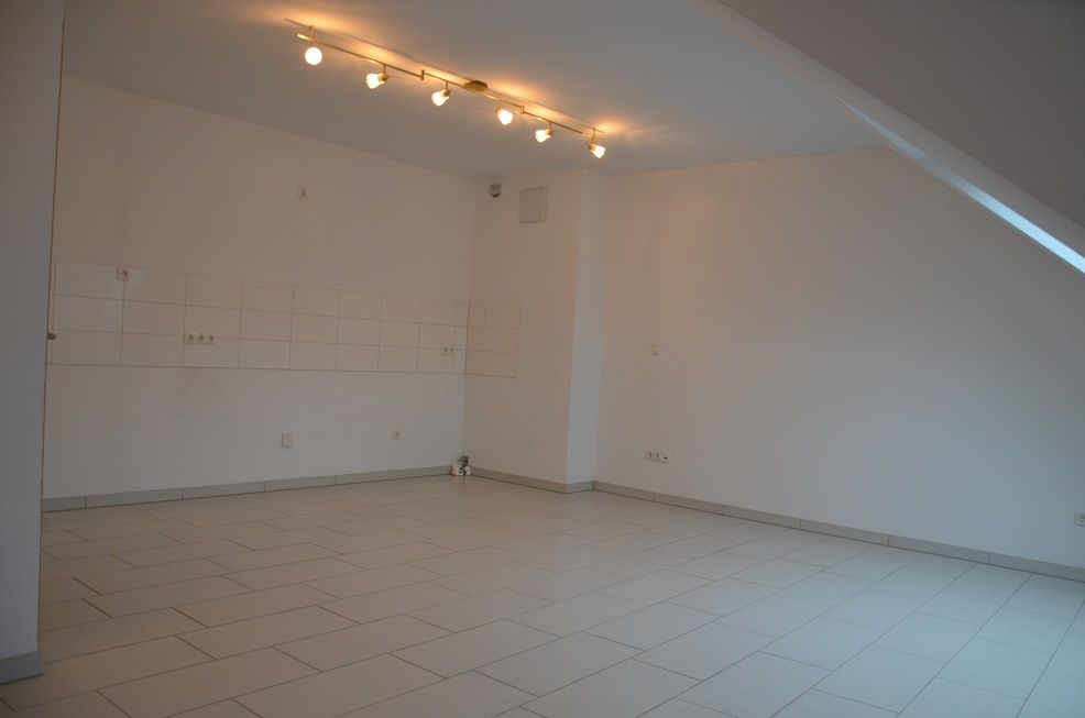 Wohn- u. Schlafzimmer 1