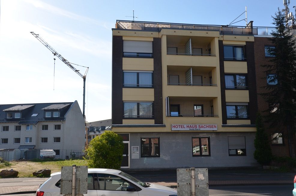Strassenansicht.jpg