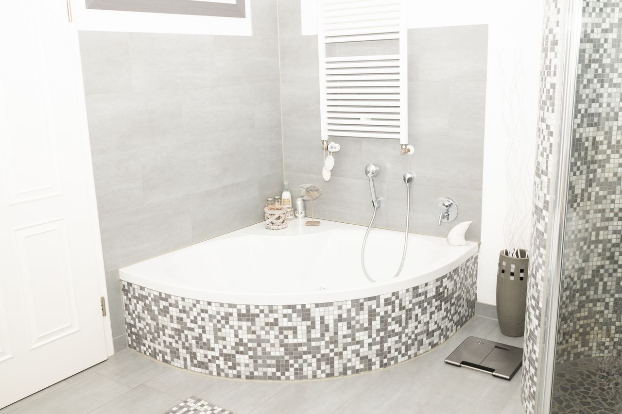 Badezimmer 1.jpg