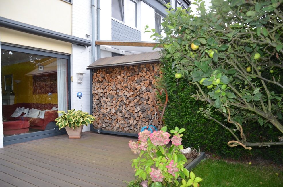 Kaminholz Unterstand