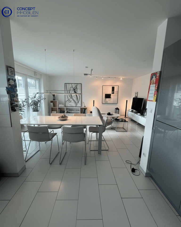 Wohn-Esszimmer von Küche aus